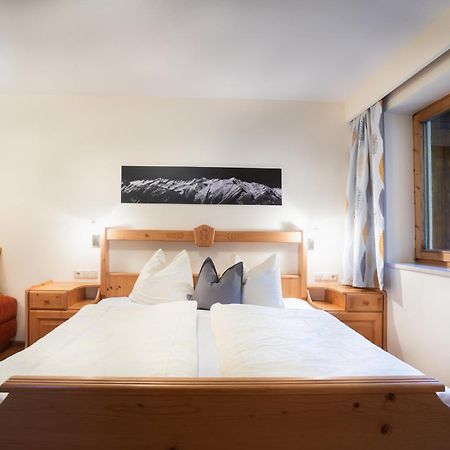 Appartements Hochlega Neukirchen am Grossvenediger Ruang foto